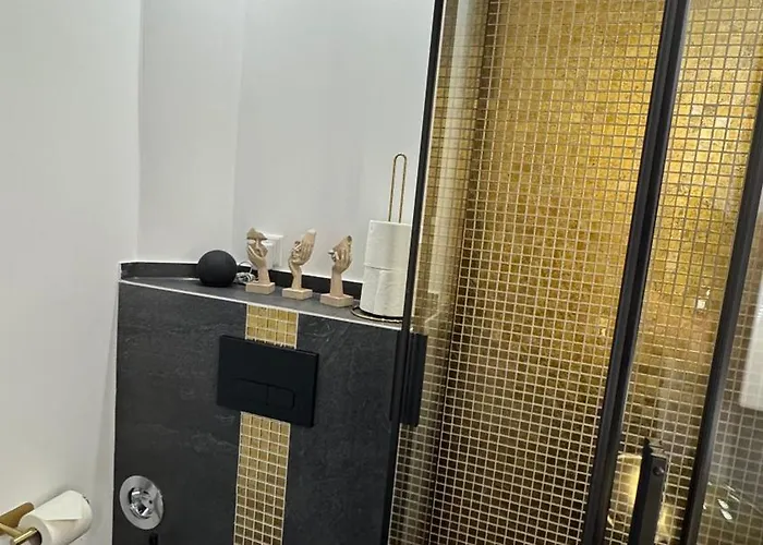 Ueber Den Daechern Im Vier Vorne *